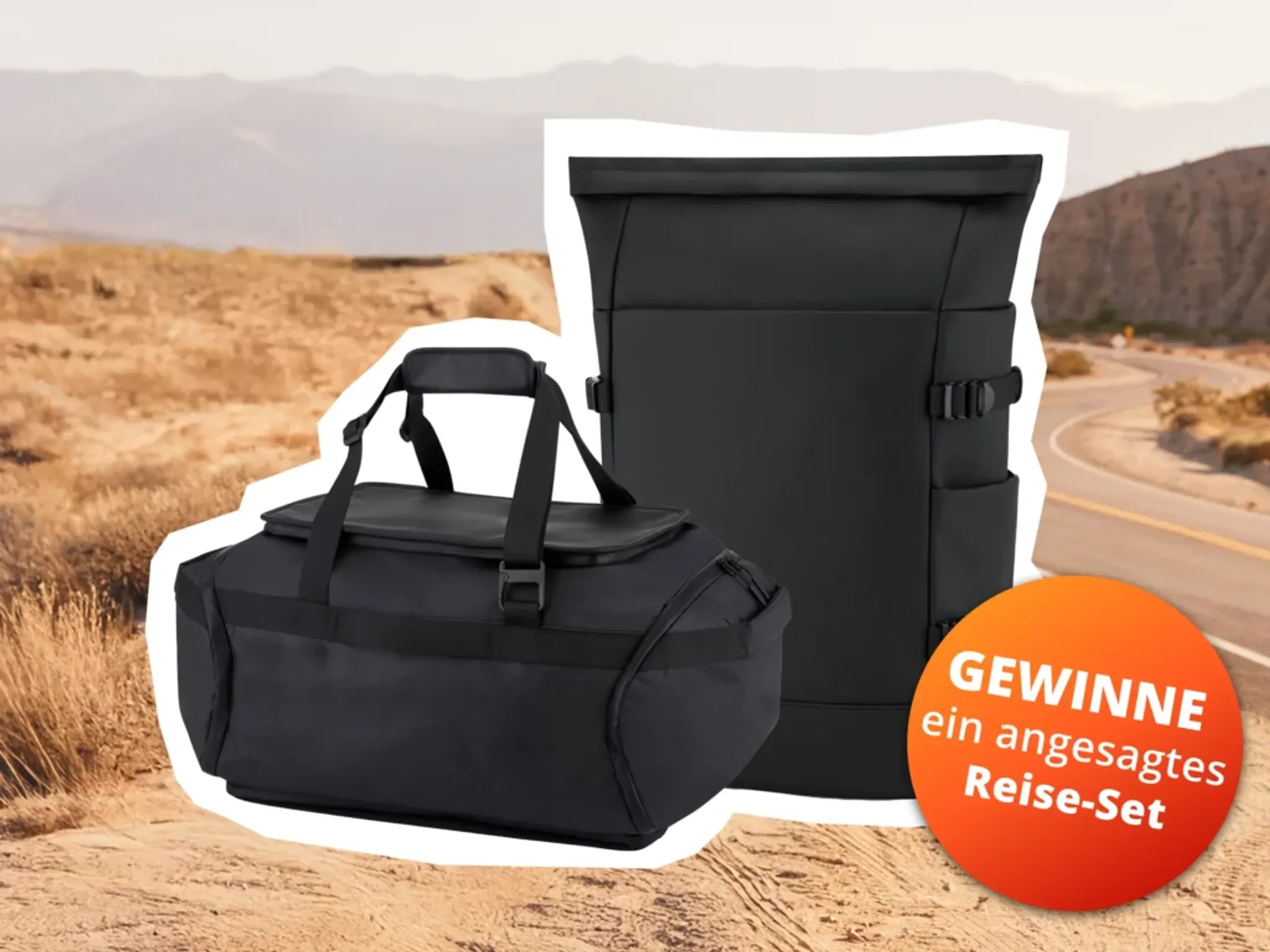 Zwei Reisetaschen von Kapten & Son werden gezeigt. Im Hintergrund sieht man eine Wüstenlandschaft. Im Vordergrund befindet sich der Störer mit der Aufschrift "GEWINNE ein angesagtes Reise-Set".